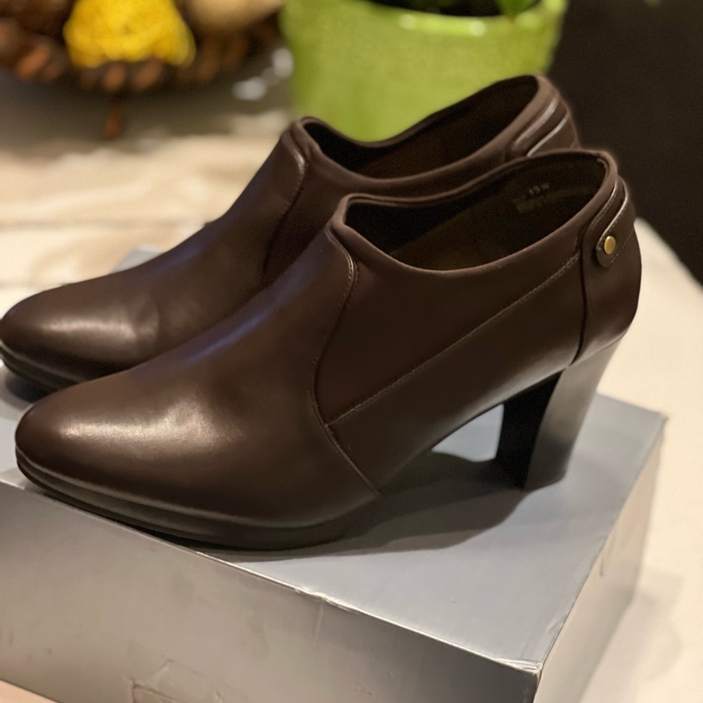 Women’s Cloud Walkers Shoes 13W Brown